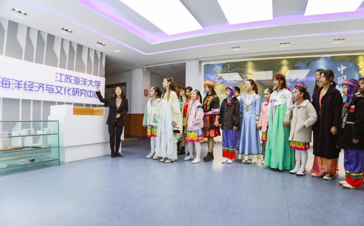 社科普及活动情况-给云南小学生讲解海洋社科普及知识.png