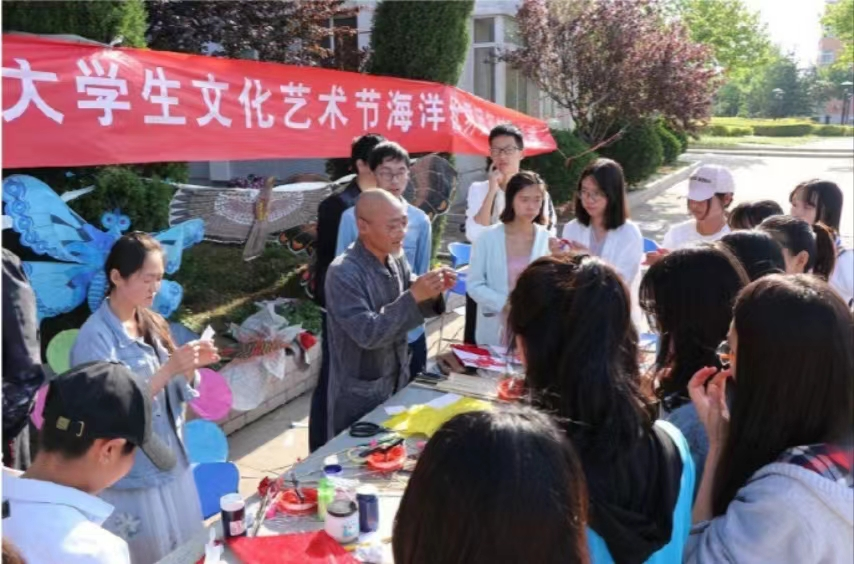 社科普及活动情况-举办海洋世界风筝制作大赛.png